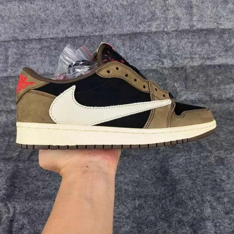 Travis Scott Jordan 1 Low