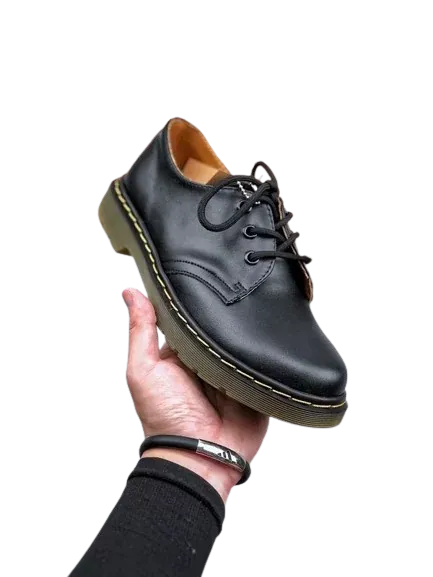 Dr. Martens Martin Boots