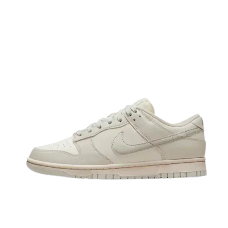 Nike Dunk (40+ Styles)